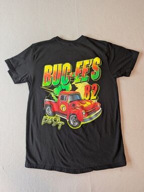 Buc-ee's 82 Pit Stop Graphic T-Shirt Men's Medium 100% Cotton Black Trucker Neon